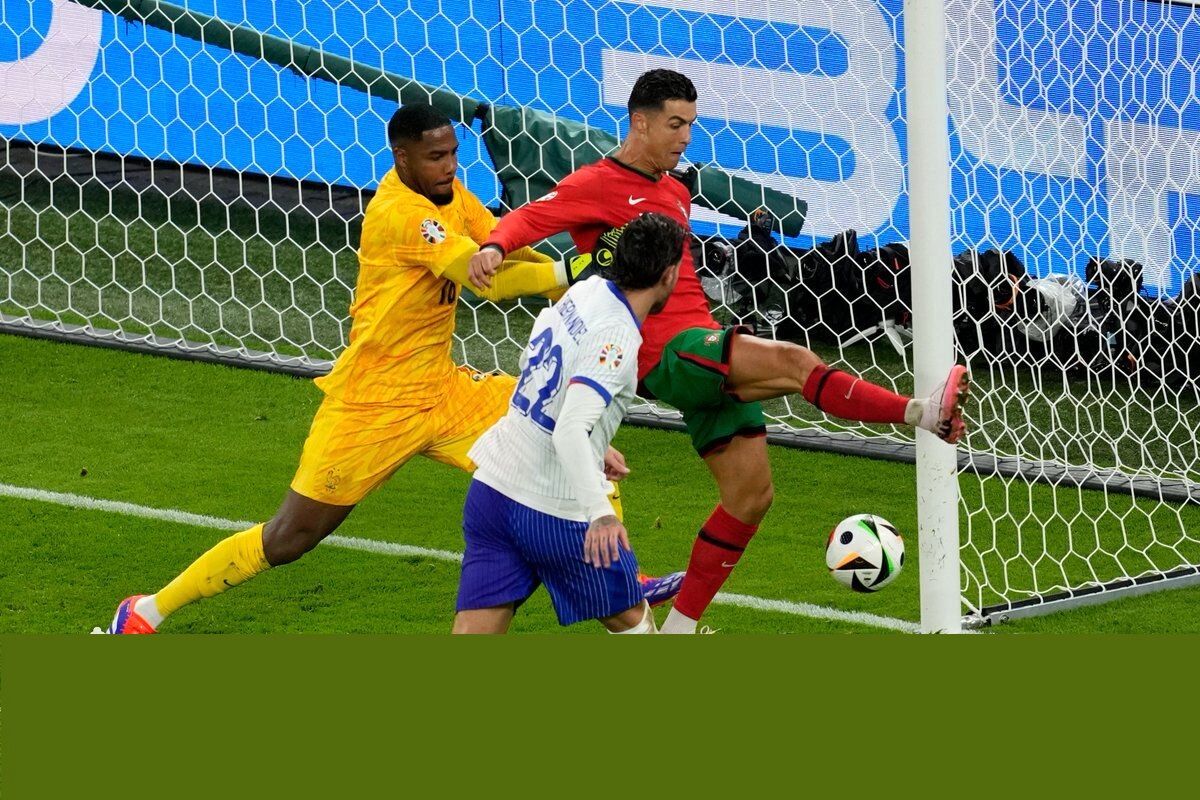 حسرت برای رونالدو/ دوست‌نداشتنی‌ترین فرانسه به نیمه‌نهایی رسید