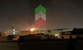 آتش‌سوزی و بلندشدن ستون دود در بحرین/ اصابت مستقیم و نابودی 3 لجستیک مهم در کشورهای حاشیه خلیج فارس/ حمله به نفتکش آمریکایی در نزدیکی بندر ام‌قصر عراق/ ویدئو