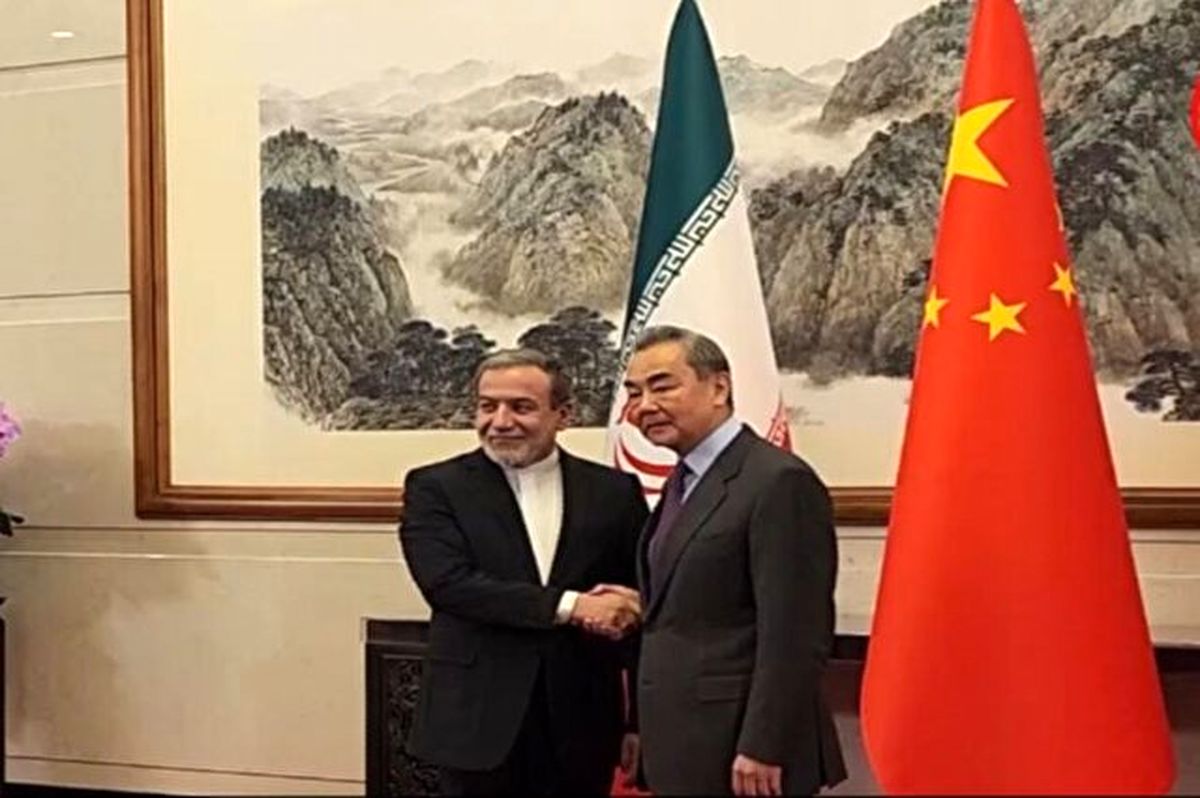 وزیر خارجه چین: جنگ آمریکا و اسرائیل علیه ایران نامشروع و غیرقانونی است

