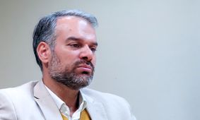 به زودی، دود اینترنت پرو به چشم تصمیم‌گیران آن خواهد رفت/ به نظر می‌رسد یکی از اهداف توزیع اینترنت پرو، تامین بودجه دولت است/ چطور است که ما کف خیابان به مردم اعتماد داریم، اما در فضای مجازی به آنان بی‌اعتماد هستیم؟