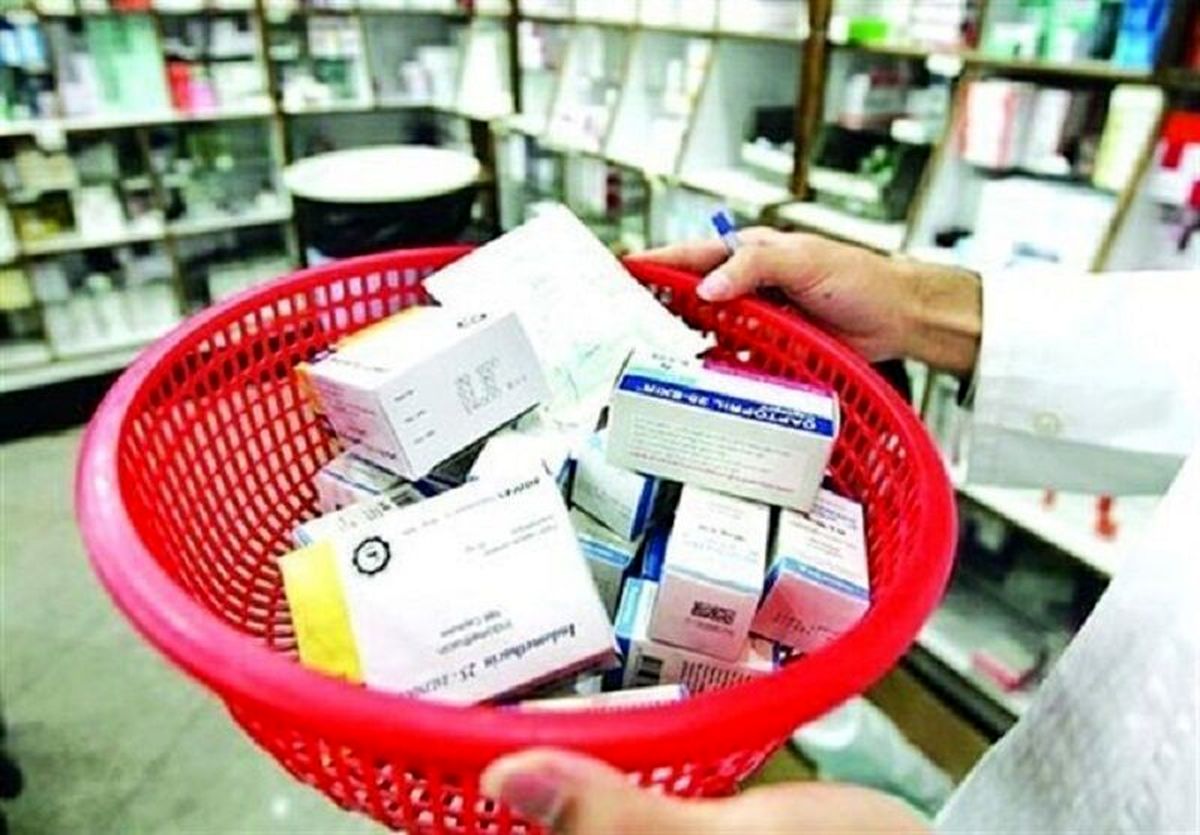 مقام وزارت بهداشت: ارز ترجیحی برای تامین دارو و تجهیزات پزشکی تاکنون حذف نشده است/ شروع اظهارات متناقض وزارت بهداشت در سال جدید

