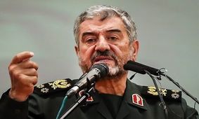 حضور آمران به معروف در ایستگاه مترو تئاتر شهر متوقف نخواهد شد/ حسرت می‌خورم که نمی‌توانم در کف میدان همراه شما باشم/ کشف حجاب می‌تواند تیشه به ریشه انقلاب بزند